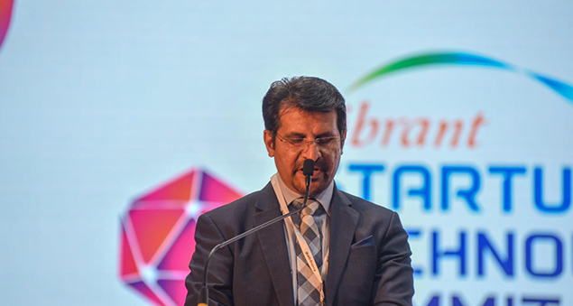 ceo hosting the opening ceremony of the vibrant startup and tech summit